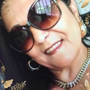 Meet your Posher, Ana